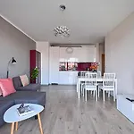 Urban Nest - Dluga Grobla *